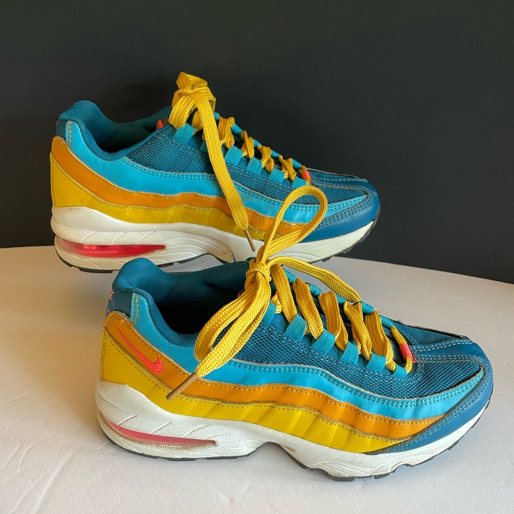 Nike Air Max 95 CJ9989-300 Flash Crimson Lagoon Shoes 4.5 Y / 6 Women